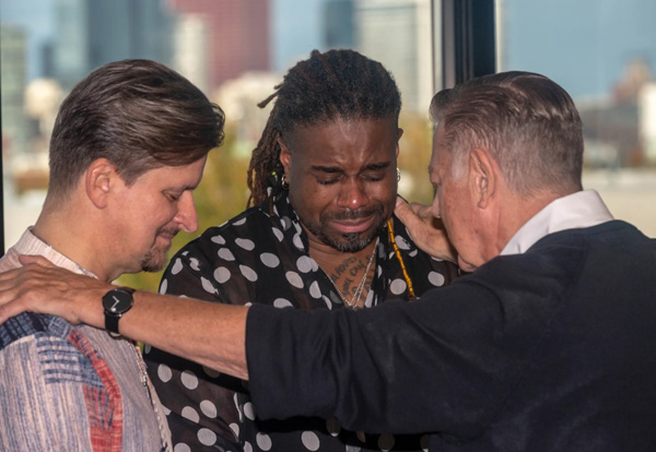 Fr Michael Pfleger blesses gay couple